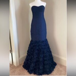JS COLLECTIONS LACE ONLINE MERMAID GOWN size 2 navy blue